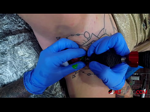 ❤️ Äärimmäisen tatuoitu hottie Sully Savage sai tatuoinnin klitorikseen ️ Pornovideo at porn fi.canalblog.xyz